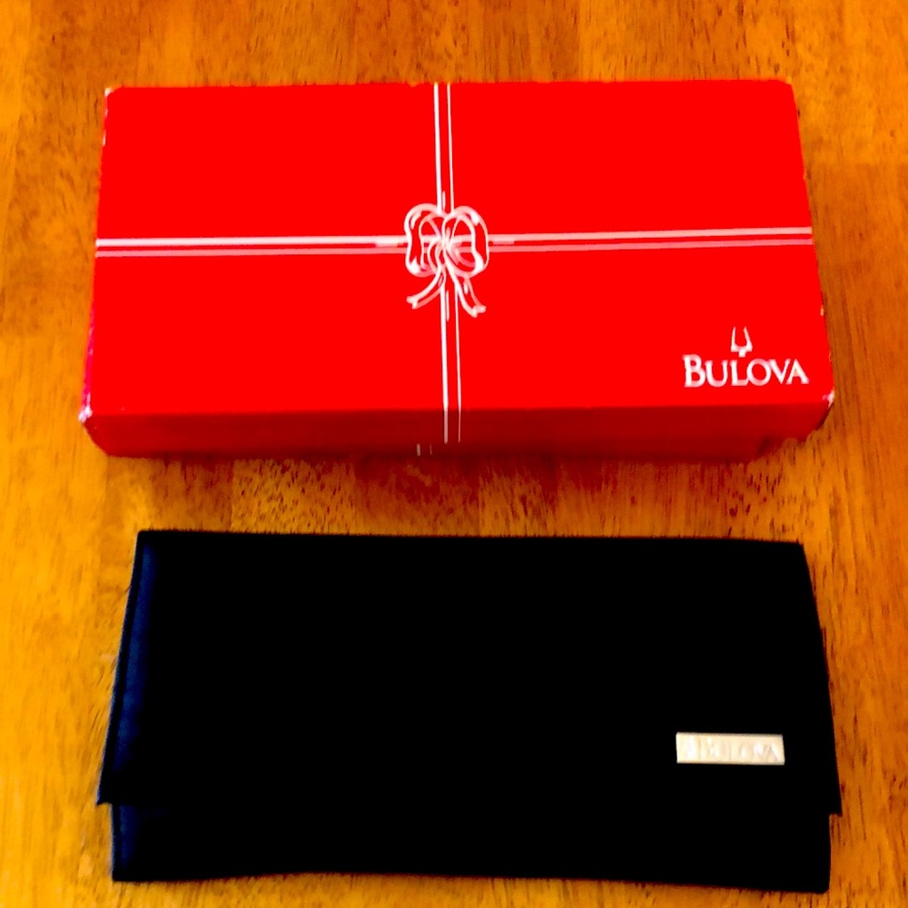 Jewelry holder for travel or everyday.